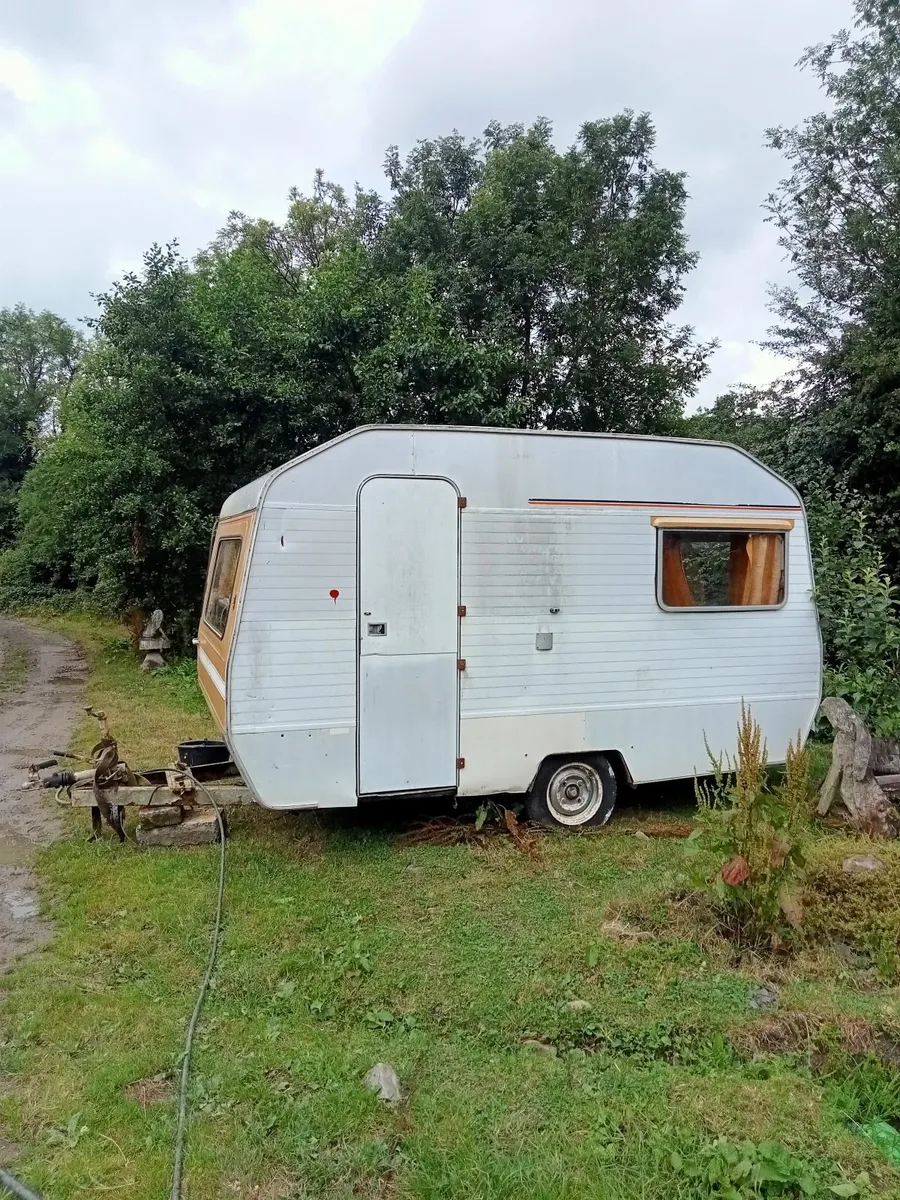 Vintage Caravan with original awning - Image 1