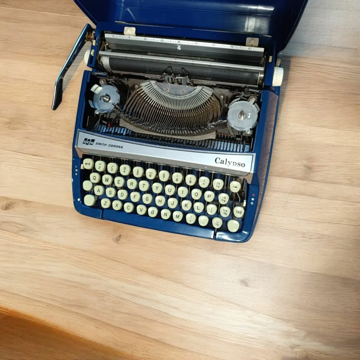 Smith-Corona Calypso SCM Typewriter - Image 1