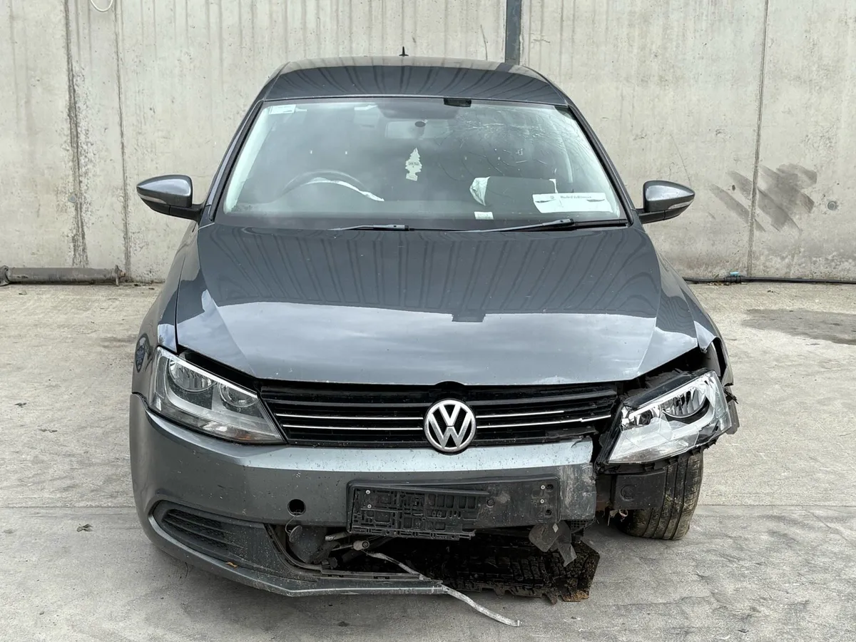 2013 VW Jetta for parts - Image 1