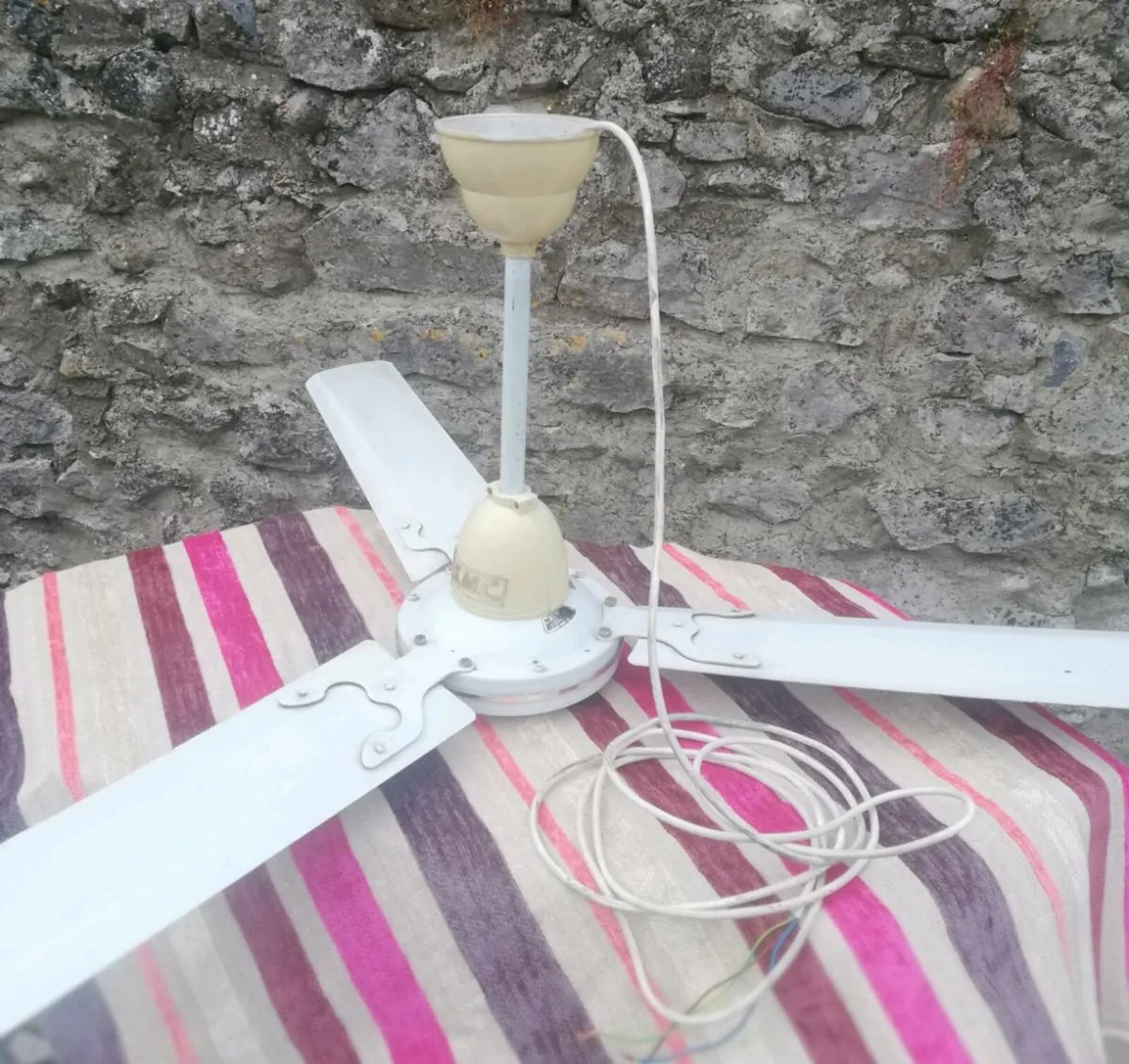 Large Ceiling fan in great working condition - Image 3