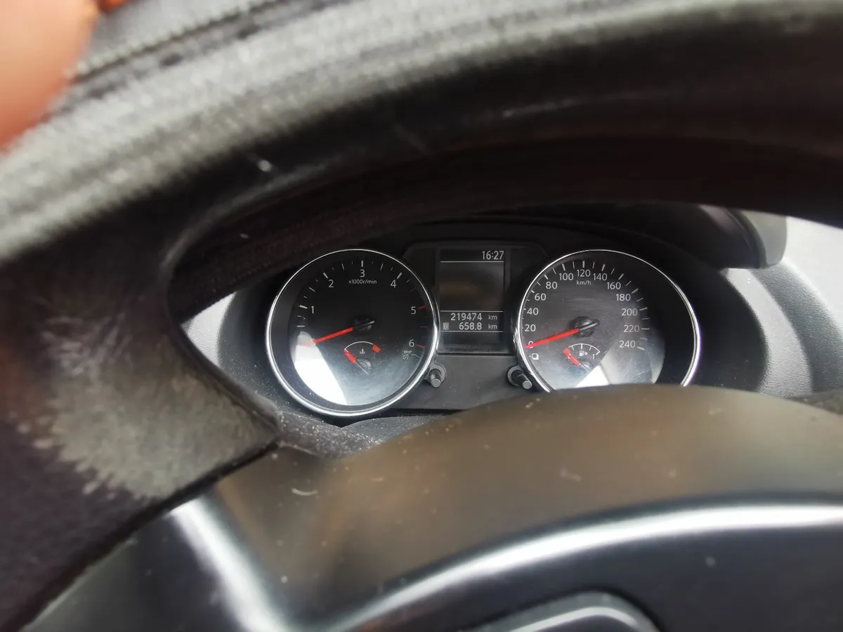 Nissan Qashqai 2012 - Image 3