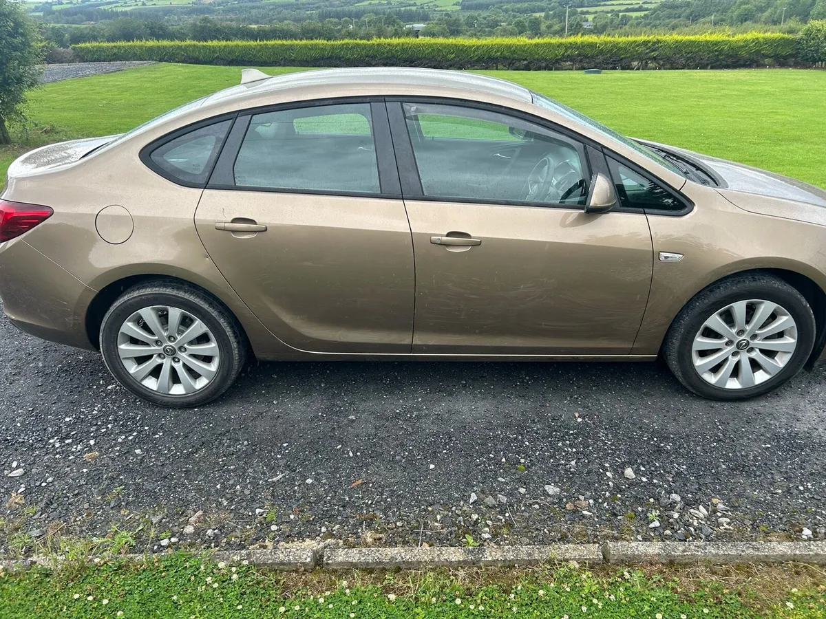 Opel Astra - Image 4