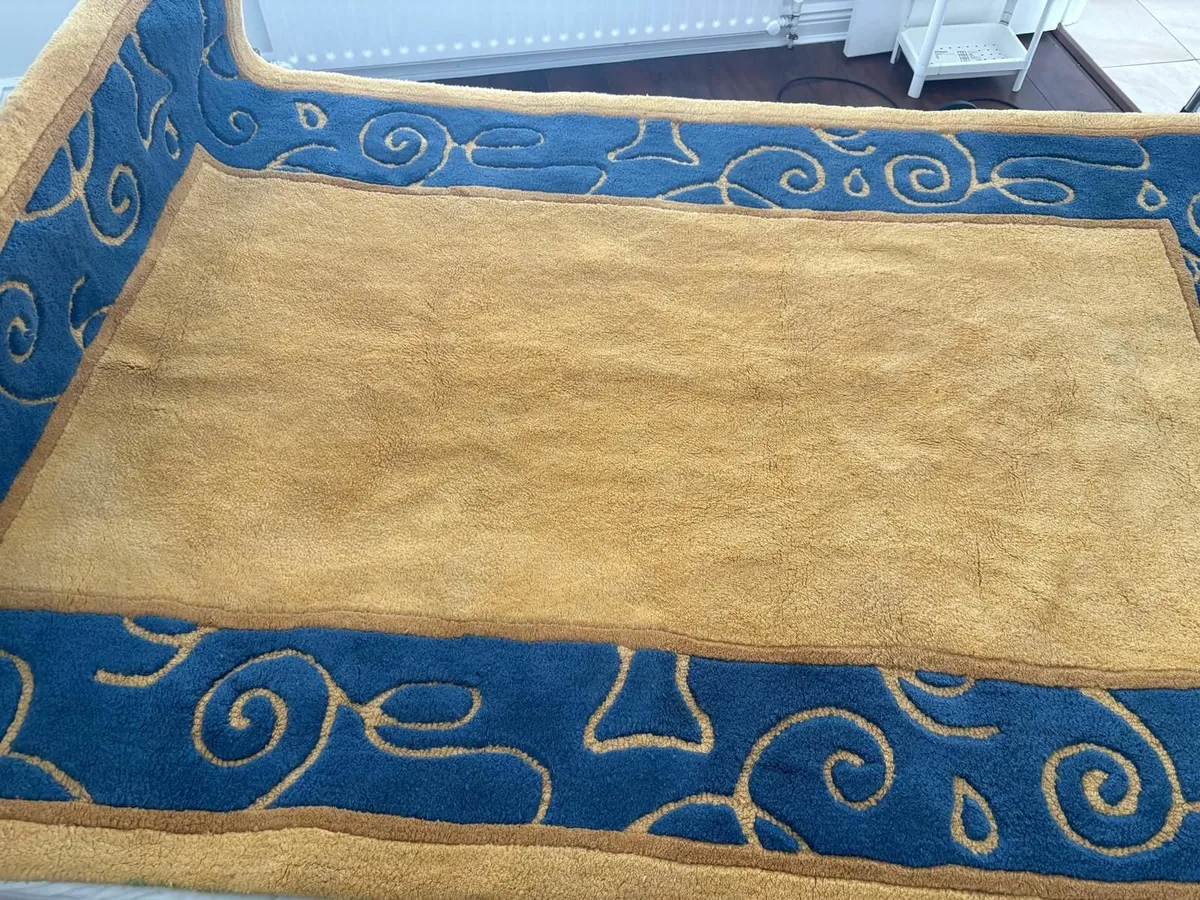 Rug