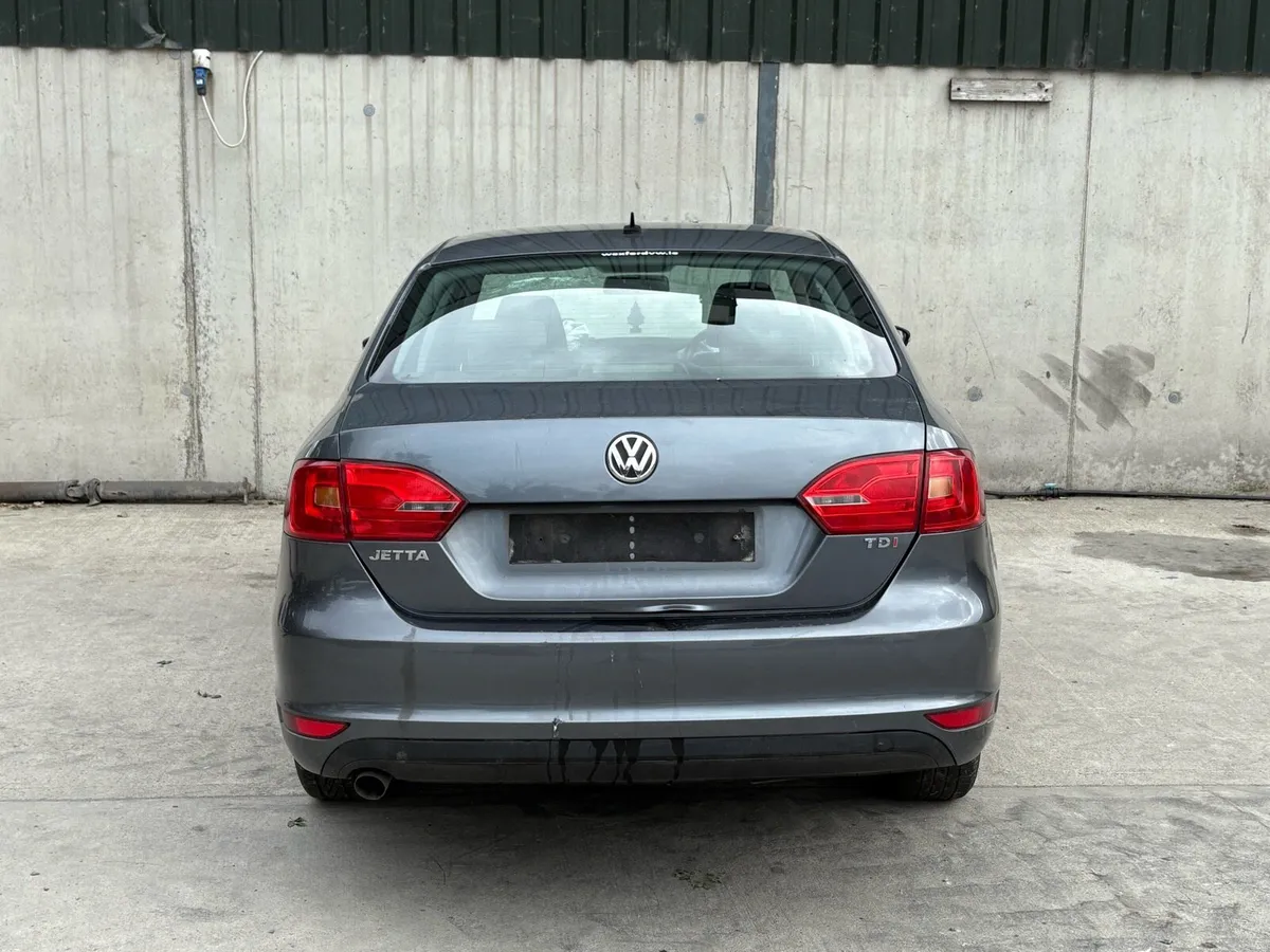 2013 VW Jetta for parts - Image 3