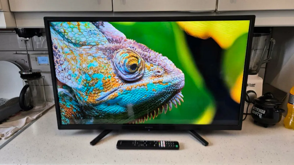 SONY Bravia 32" Smart TV 2024 - Image 2