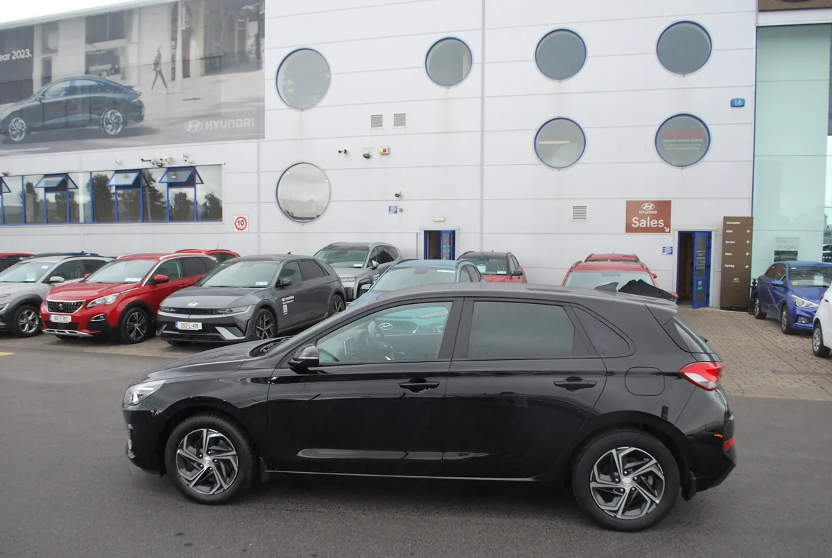 Hyundai i30 2022 - Image 2