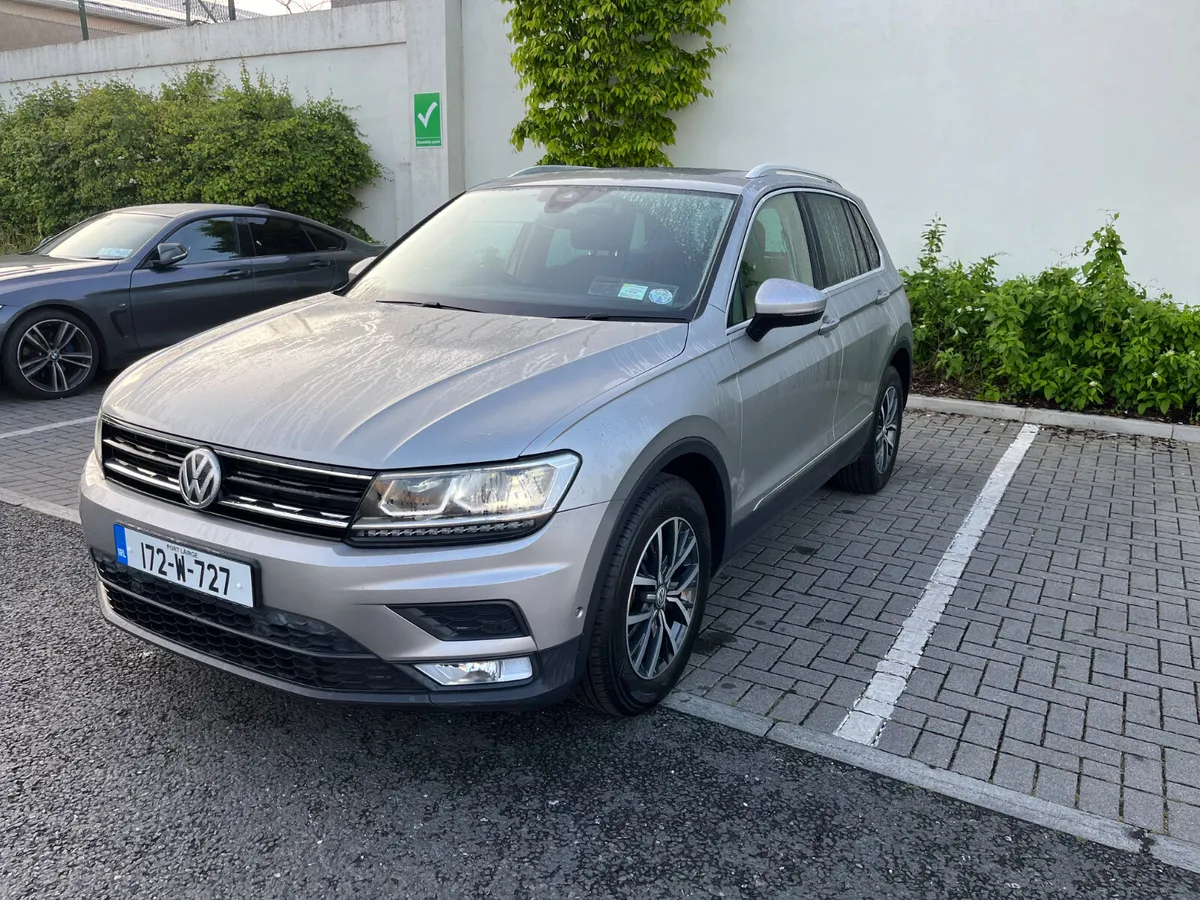 Volkswagen Tiguan 2017 COFORTLINE WITH PAN ROOF - Image 4
