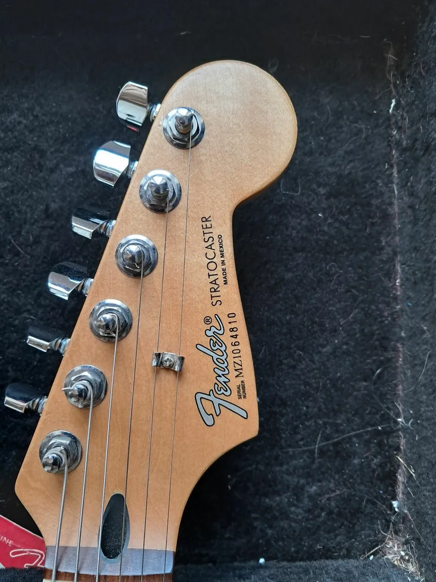 Fender stratocaster  mexican 2002 - Image 3
