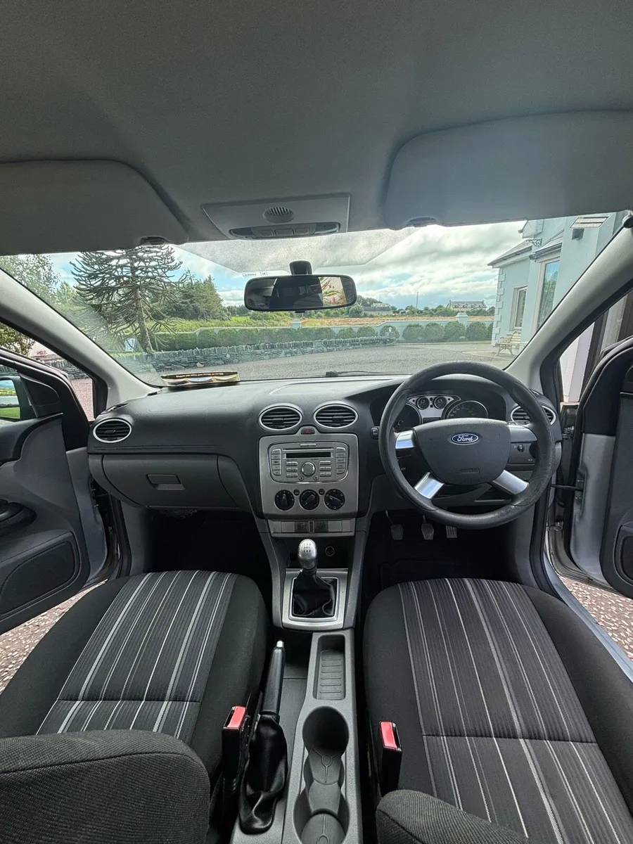 Ford Focus 2010 - Image 4