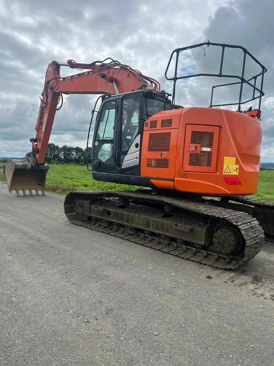 HITACHI ZAXIS  225-6 - Image 4
