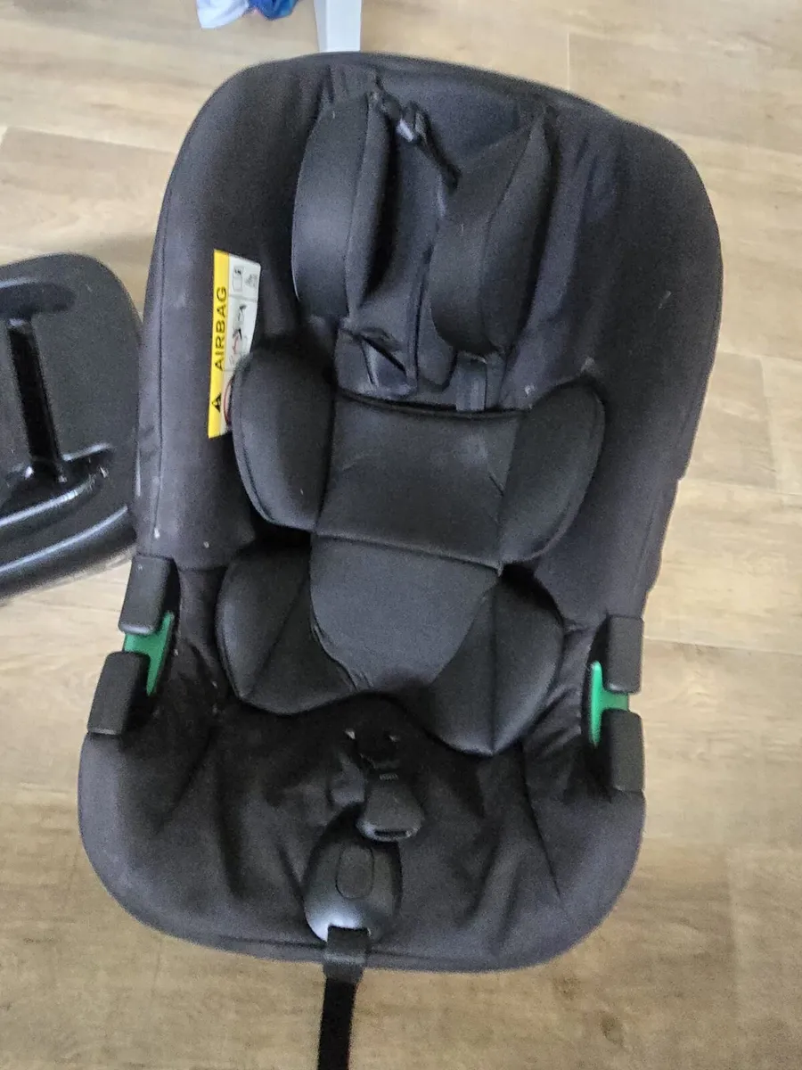 Infant car seat - Image 1