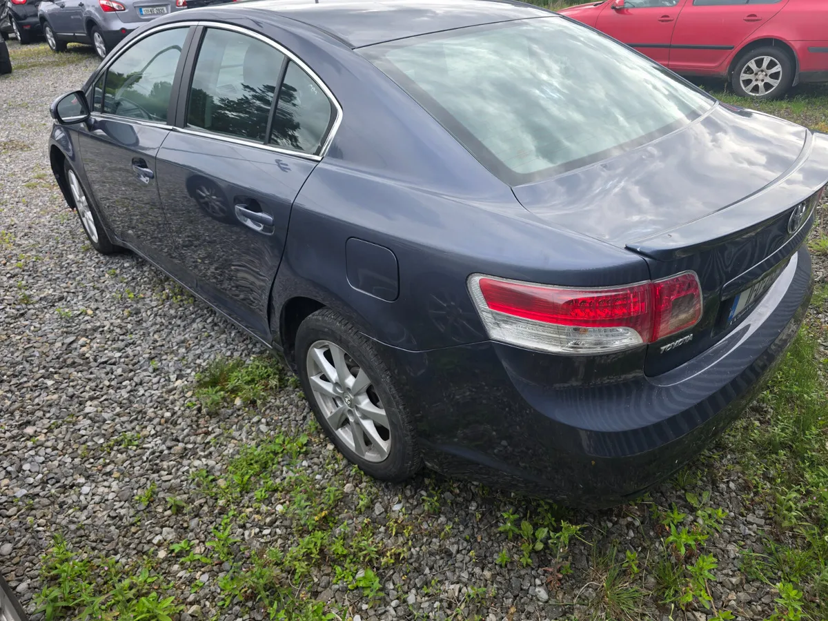 11 Toyota Avensis 2.0 D4D Nct 26 - Image 3