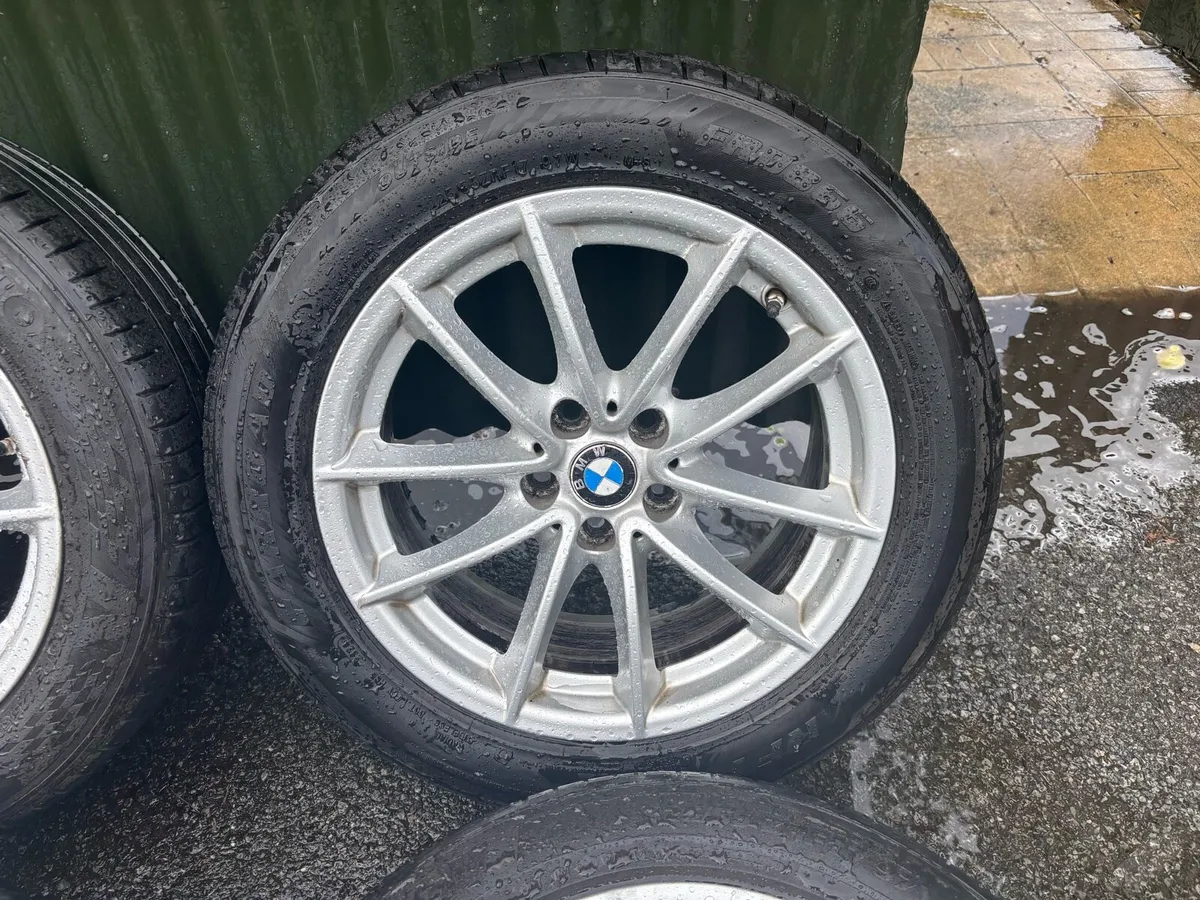 17 INCH GENUINE BMW G30 ALLOYS RUN FLAT TYRES - Image 1