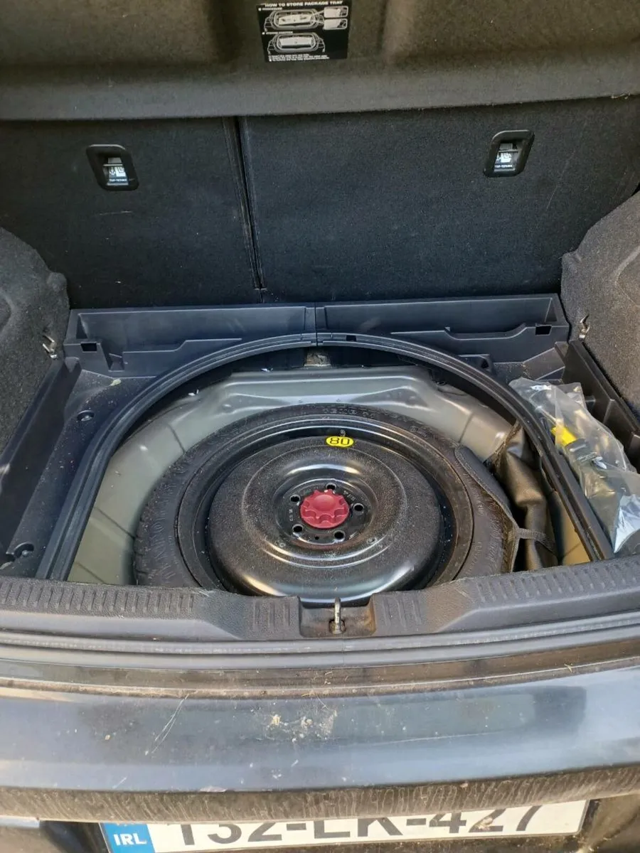 Car - Image 2
