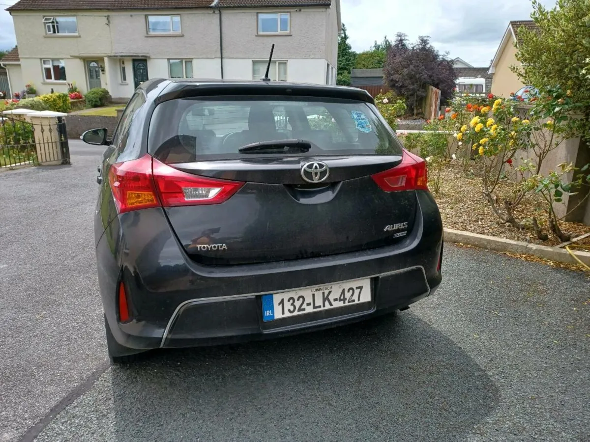 Car - Image 3