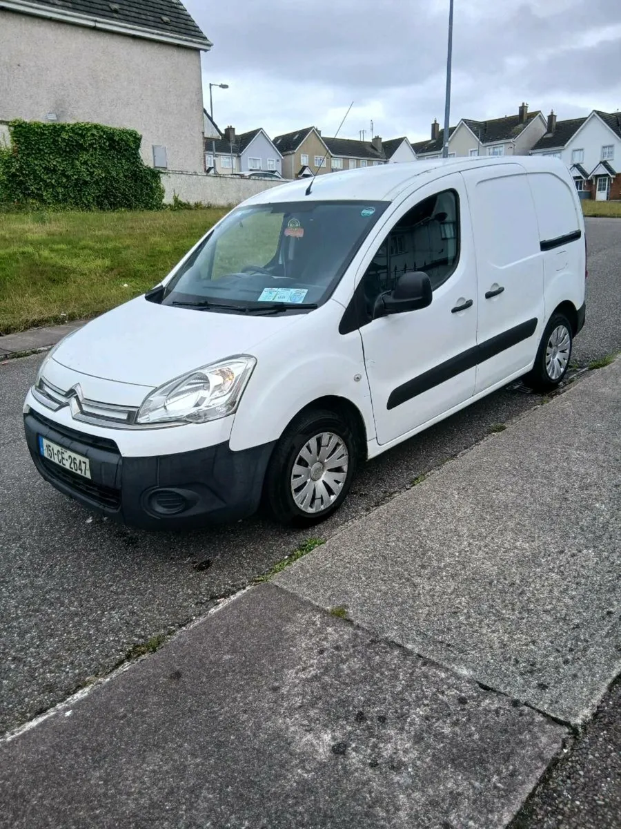 151 BERLINGO  TAX AND CVRT 3 SEATER - Image 4