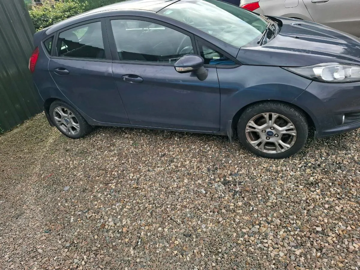 Car - Image 3