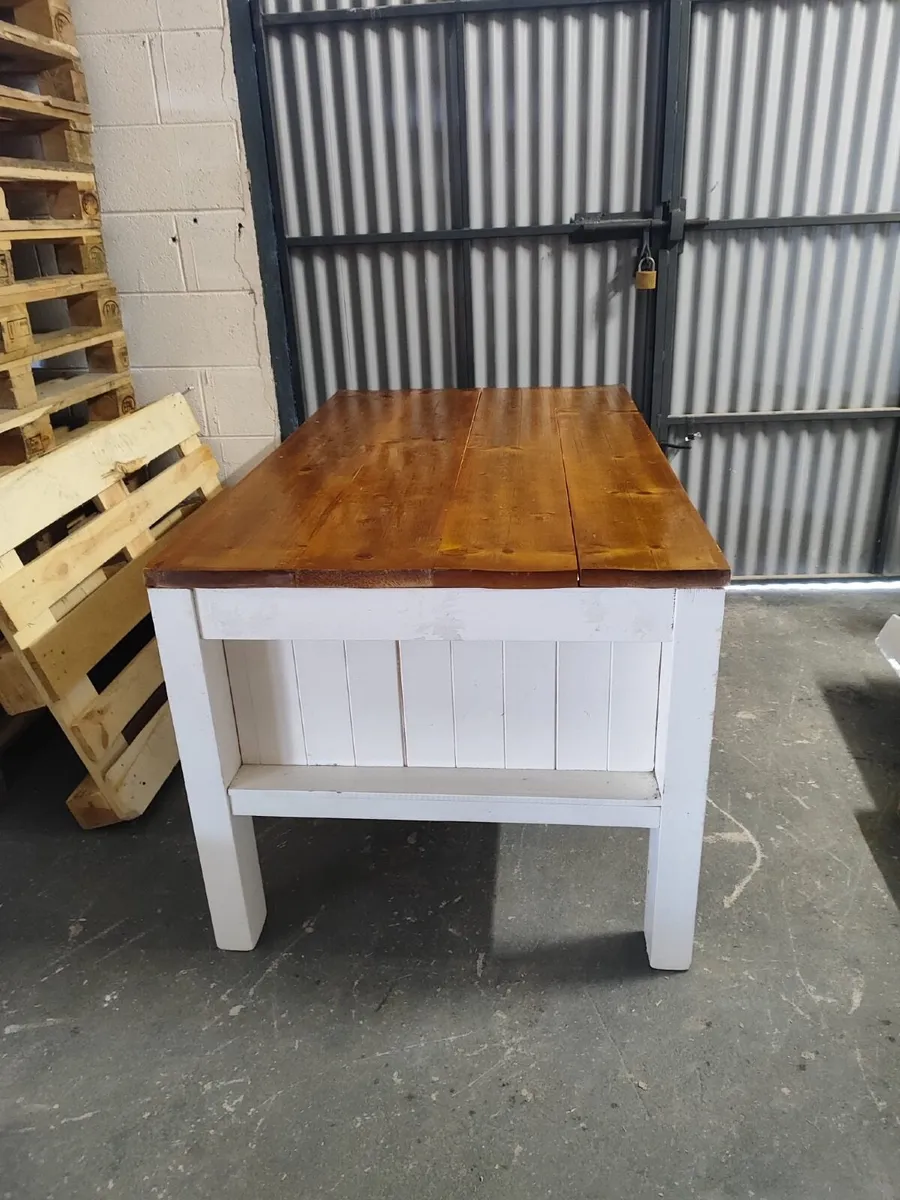 Display counter / island unit - Image 2
