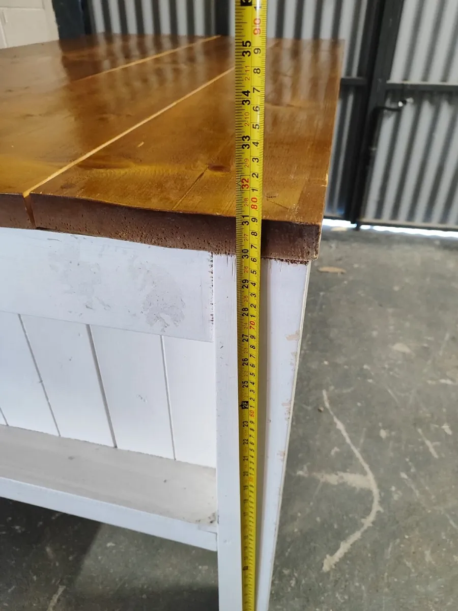 Display counter / island unit - Image 4