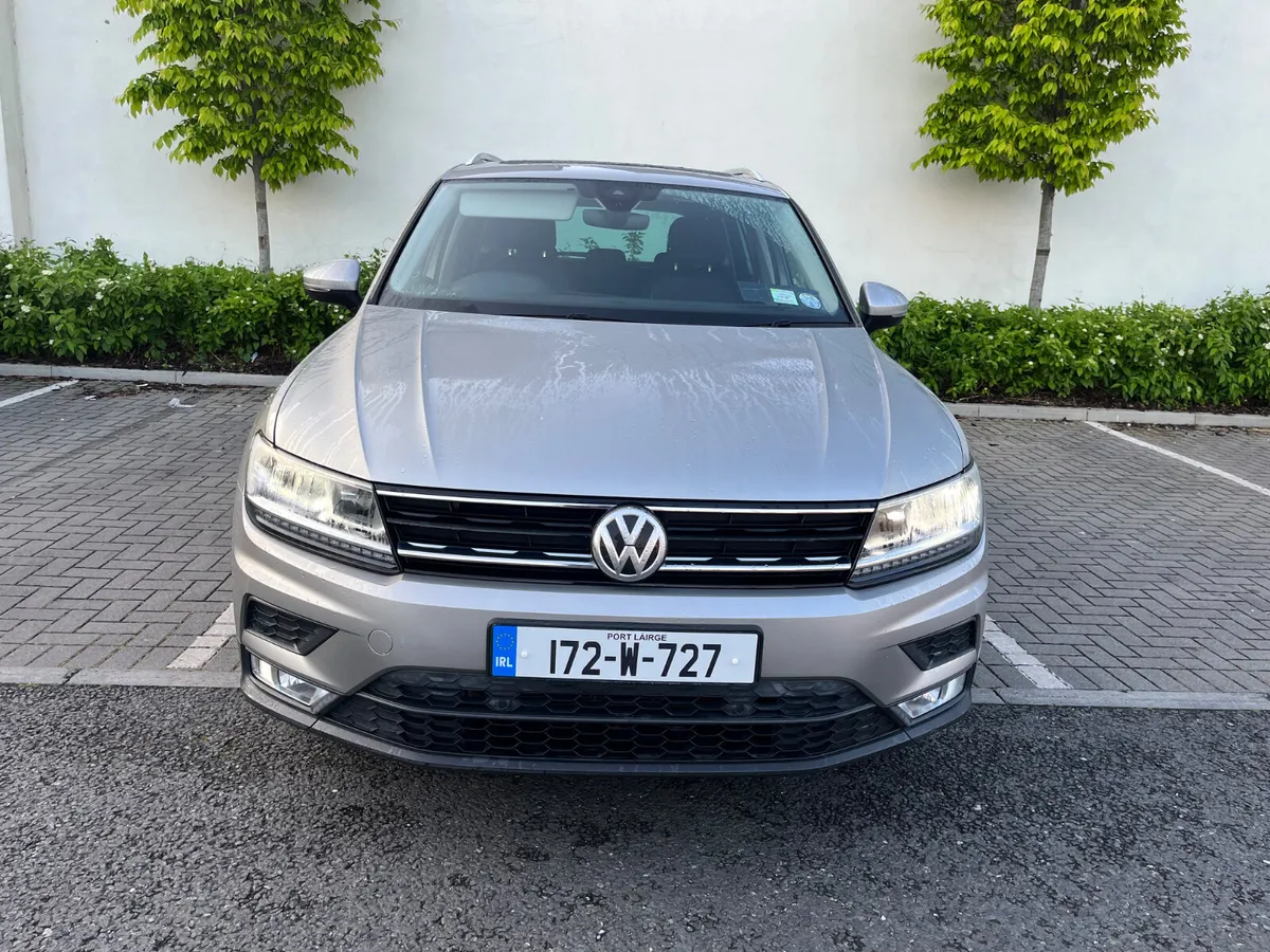Volkswagen Tiguan 2017 COFORTLINE WITH PAN ROOF - Image 3