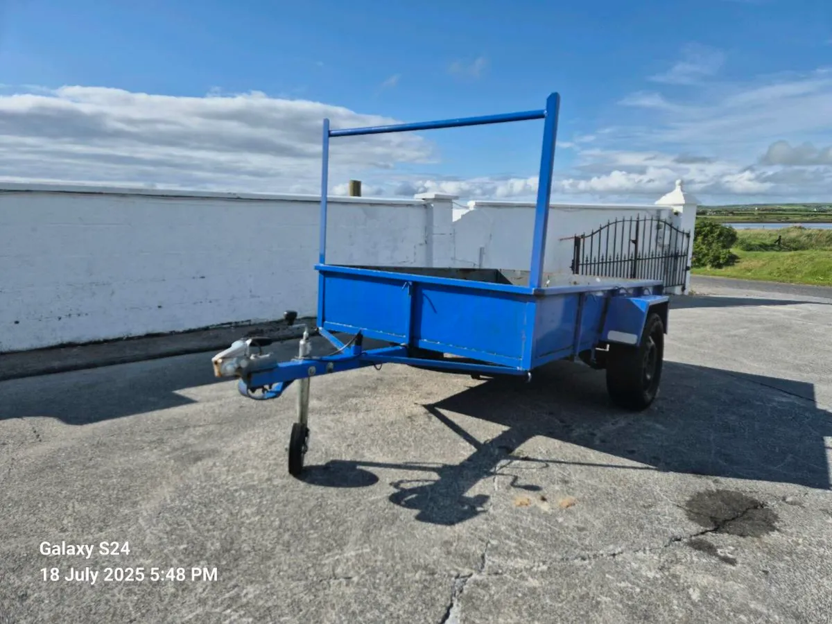 Trailer - Image 1