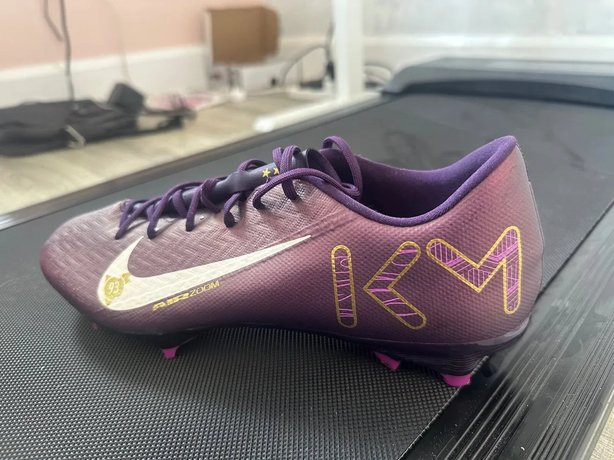 Nike Football Boots - Image 2
