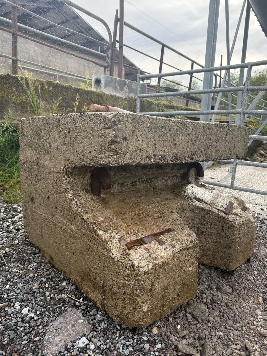 Tractor weight block - Image 3