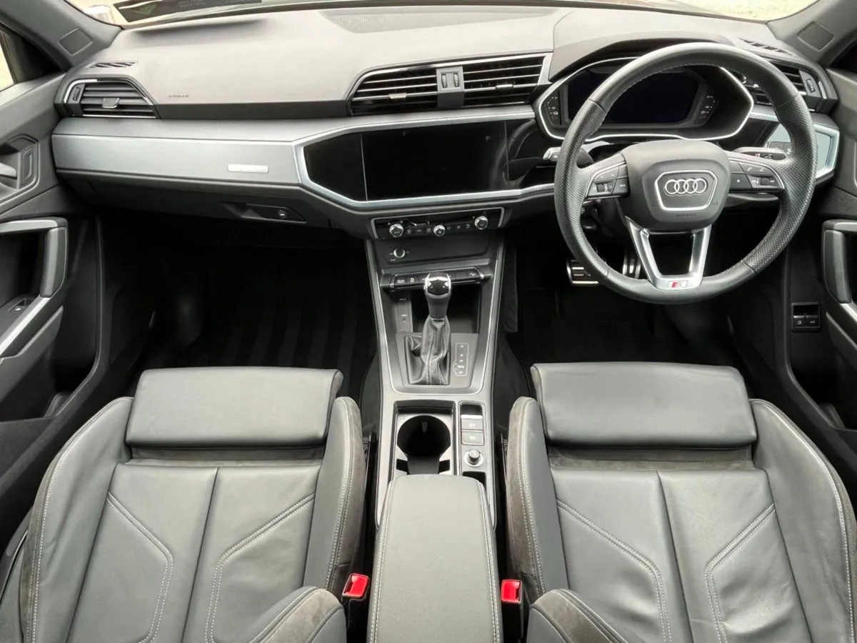 Audi Q3 S-line 45 Tfsi-e S Tronic - Image 2