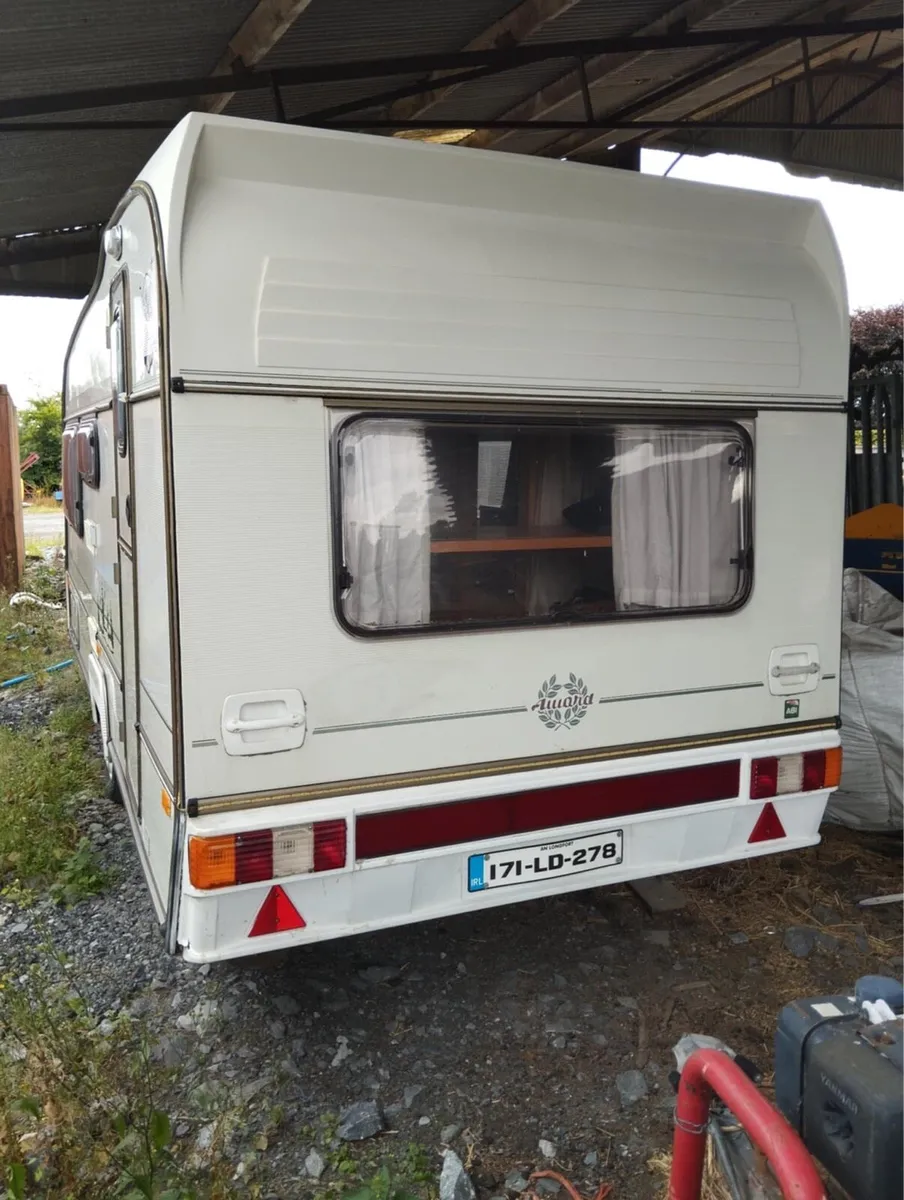 Caravan - Image 2