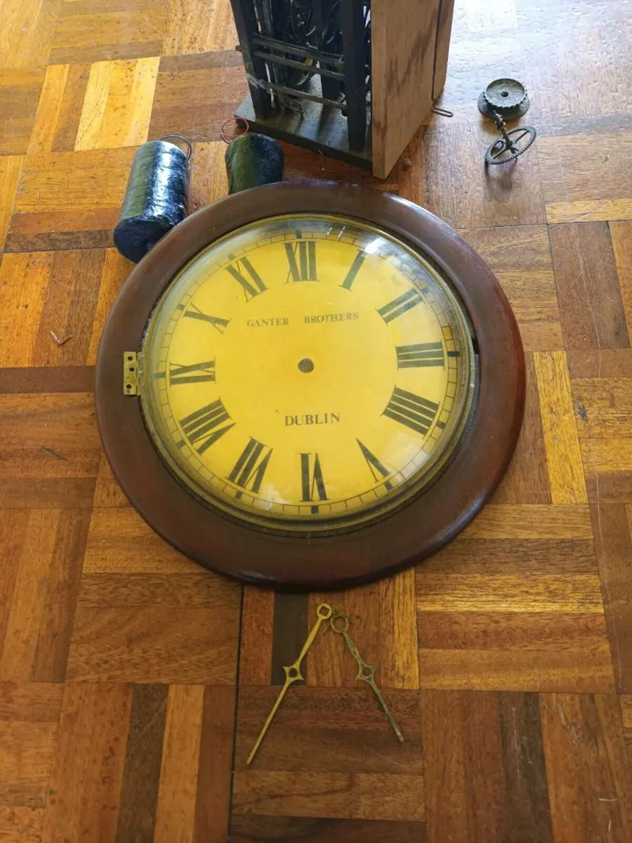 Wag o' the Wall clock - Image 1