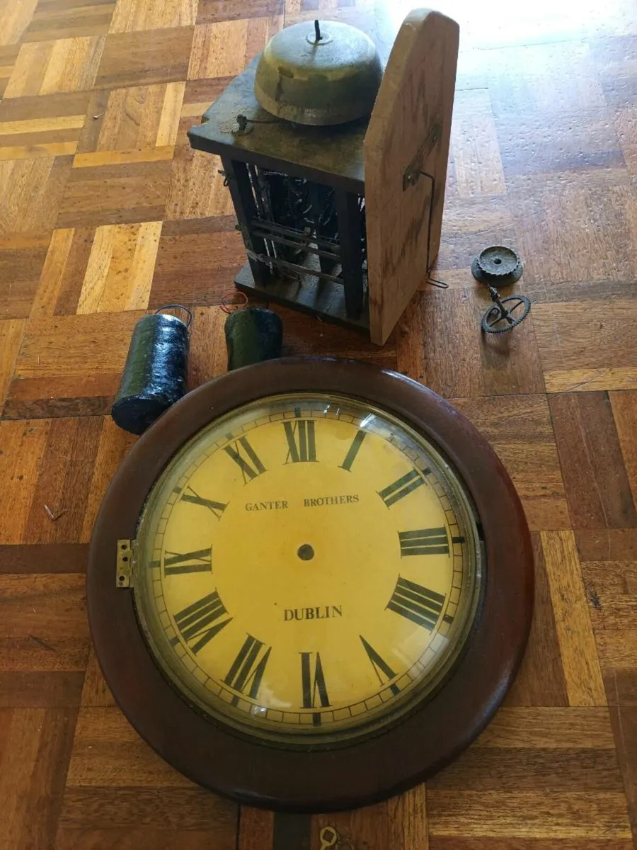 Wag o' the Wall clock - Image 2
