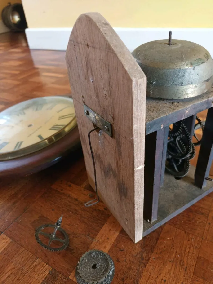 Wag o' the Wall clock - Image 4