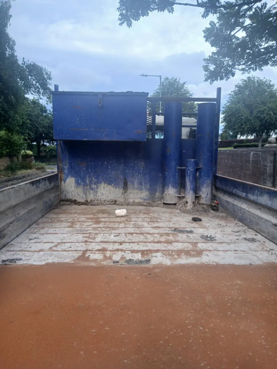 Van - Image 3