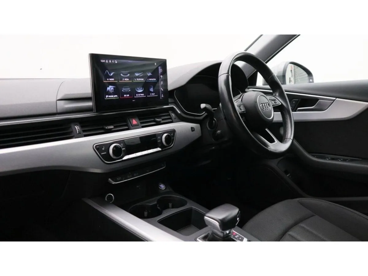 Audi A4 2.0 TDI 35 Technik Saloon 4dr Diesel S Tro - Image 3