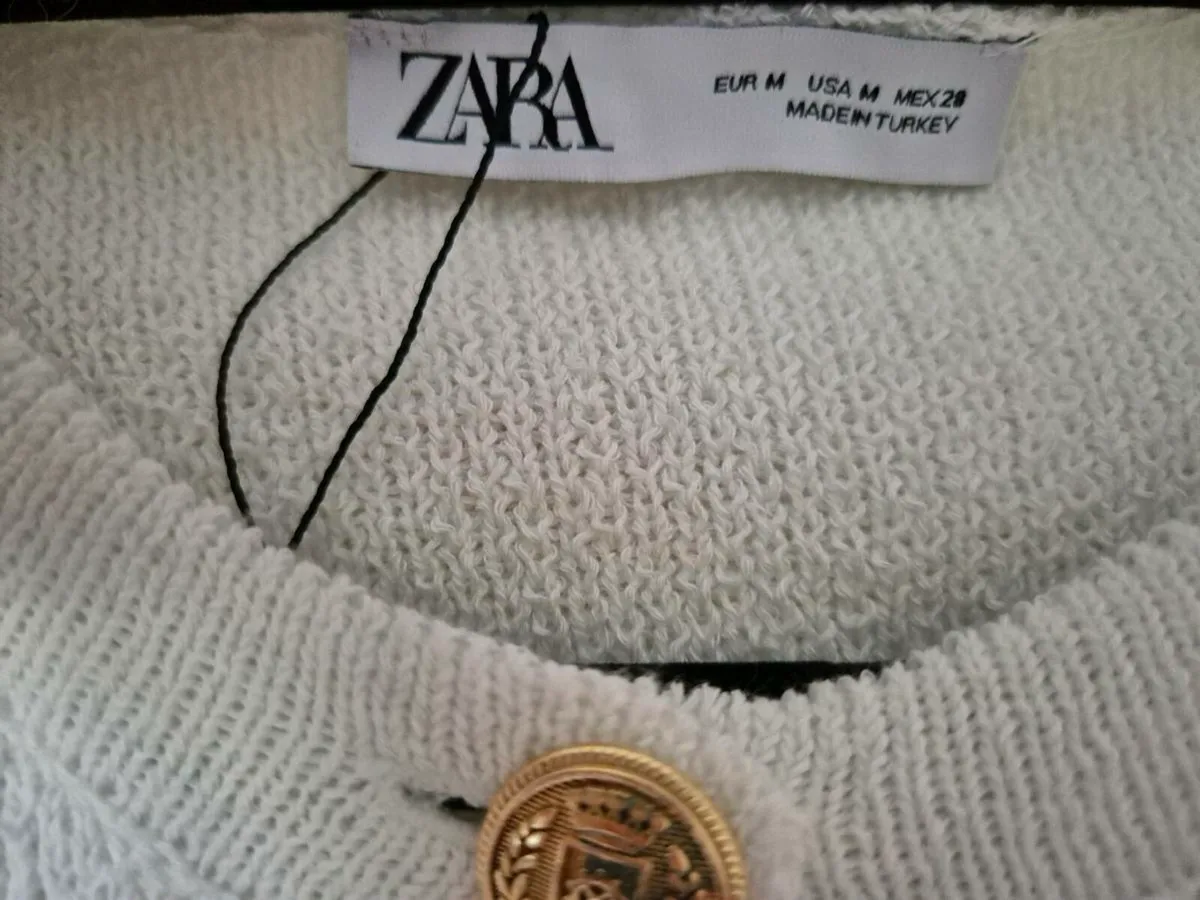 Zara cardigan with golden buttons - Image 3