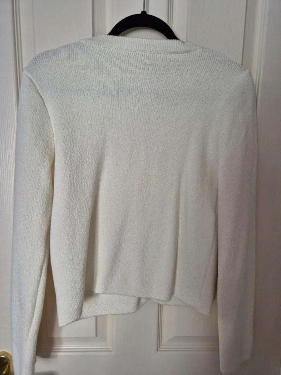 Zara cardigan with golden buttons - Image 4