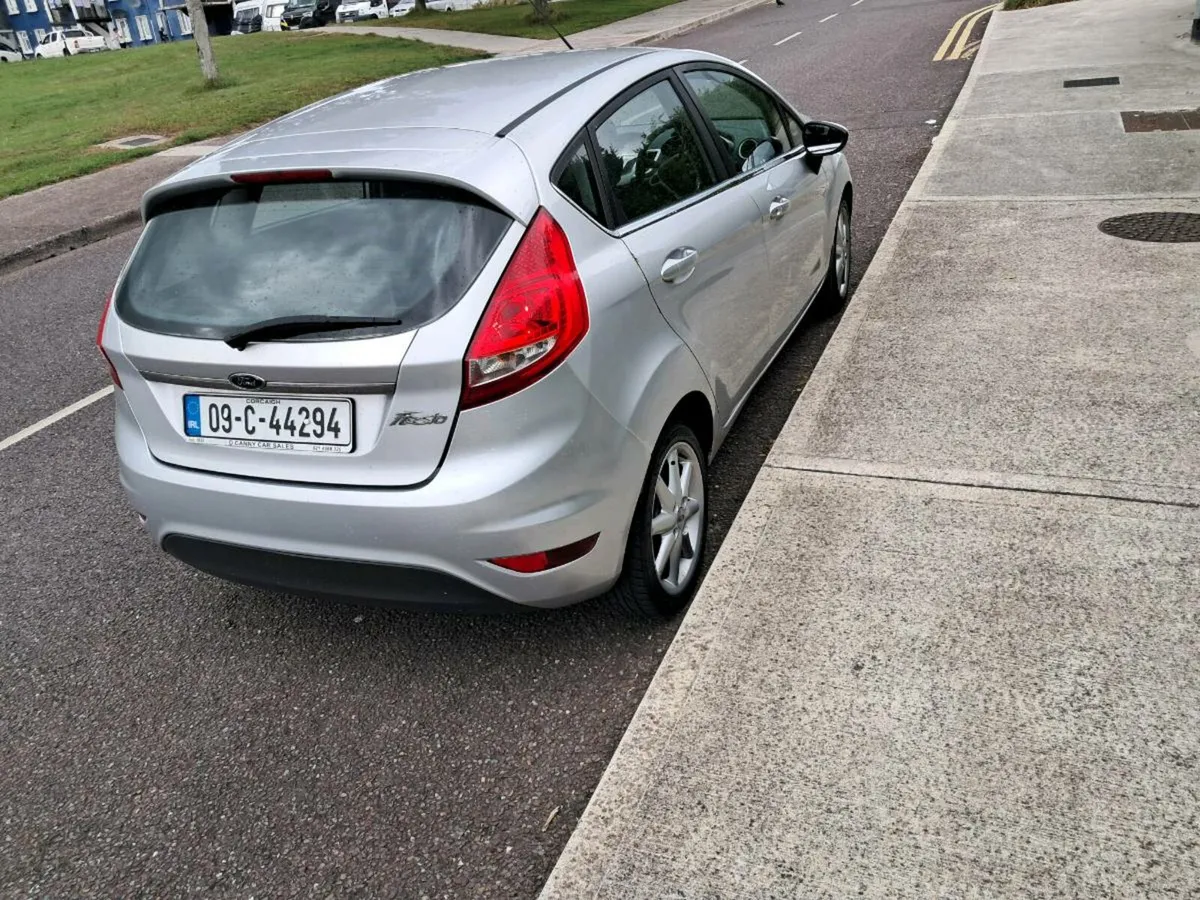 Ford fiesta 1.2 - Image 2