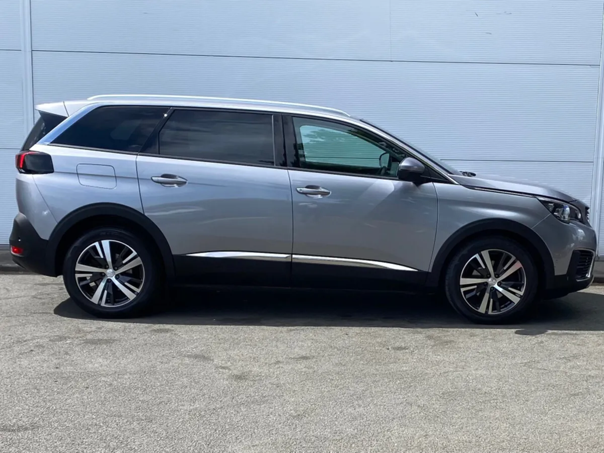 Peugeot 5008 ALLURE 1.2 130 7 SEAT 5DR - Image 4