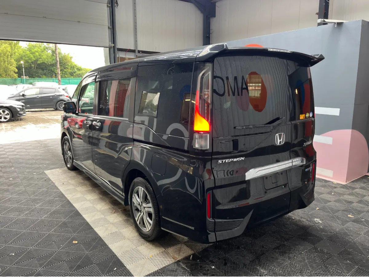 Honda Stepwagon 2.0 HYBRID / 90k KMs / REVERSE CAM - Image 4