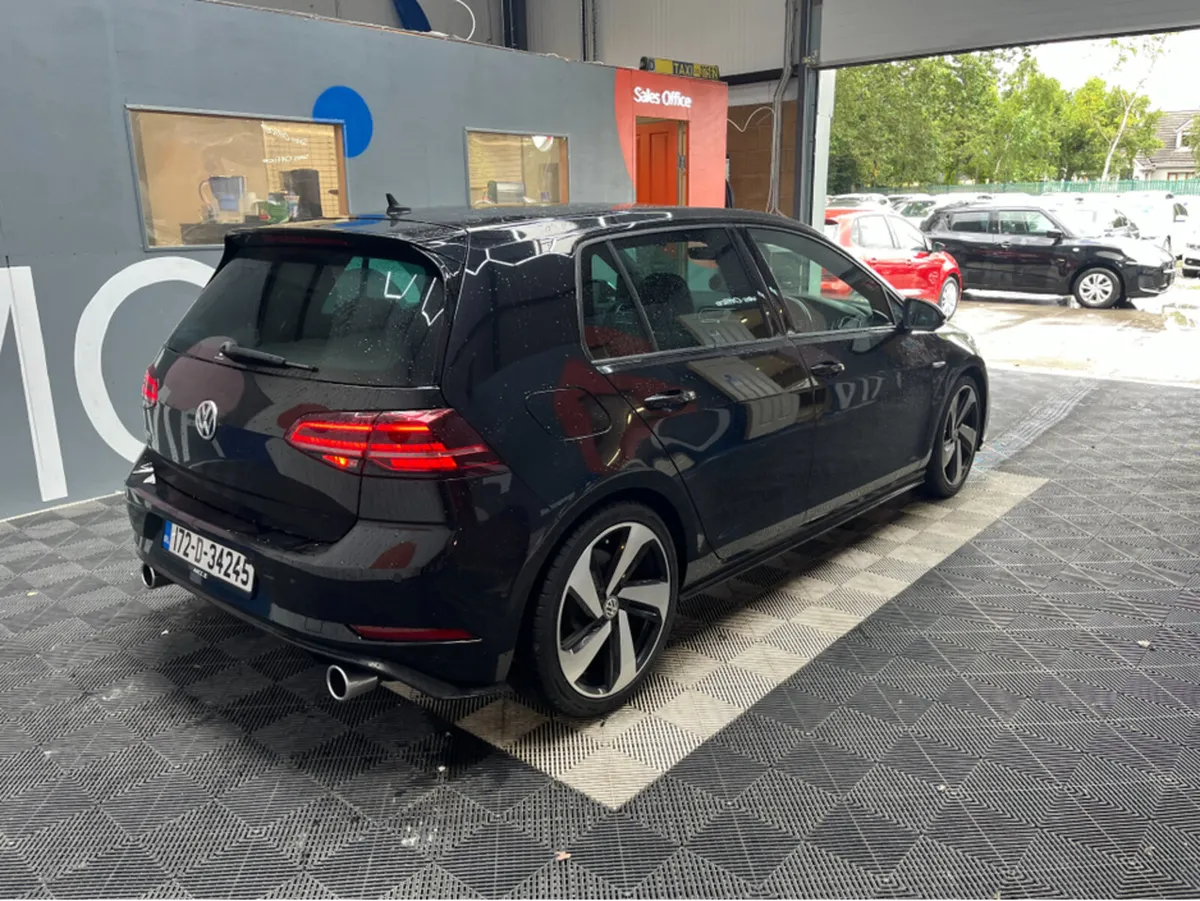 Volkswagen Golf 2.0 GOLF GTI / 69k KMs / REVERSE C - Image 4