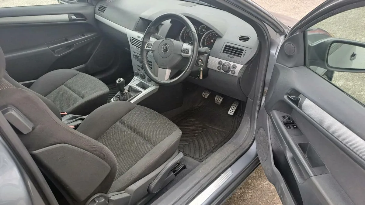 2006 Opel/Vauxhall Astra SRI 2.0 Turbo 170BHP - Image 3