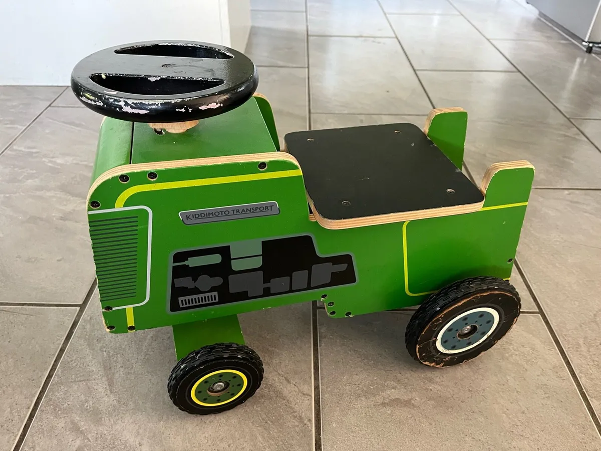 Free to collector Kids ride on Tractor