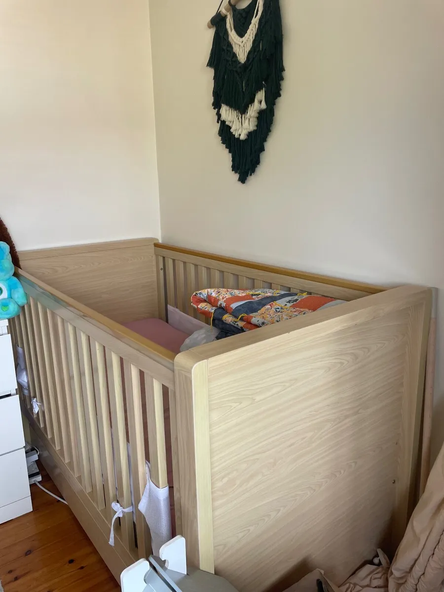 Cot - Image 1