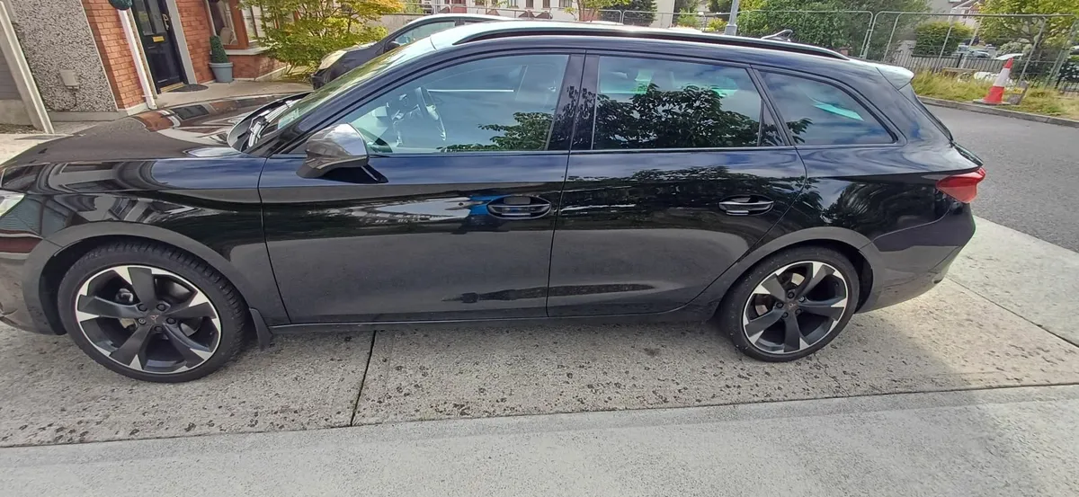 Cupra Leon 1.5 eTSI DSG 2023 - Image 4