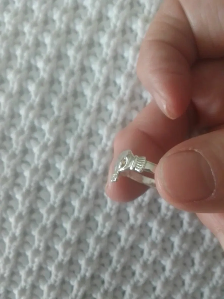 STERLING SILVER HEAVY CLADAGH RING SIZE N - Image 2