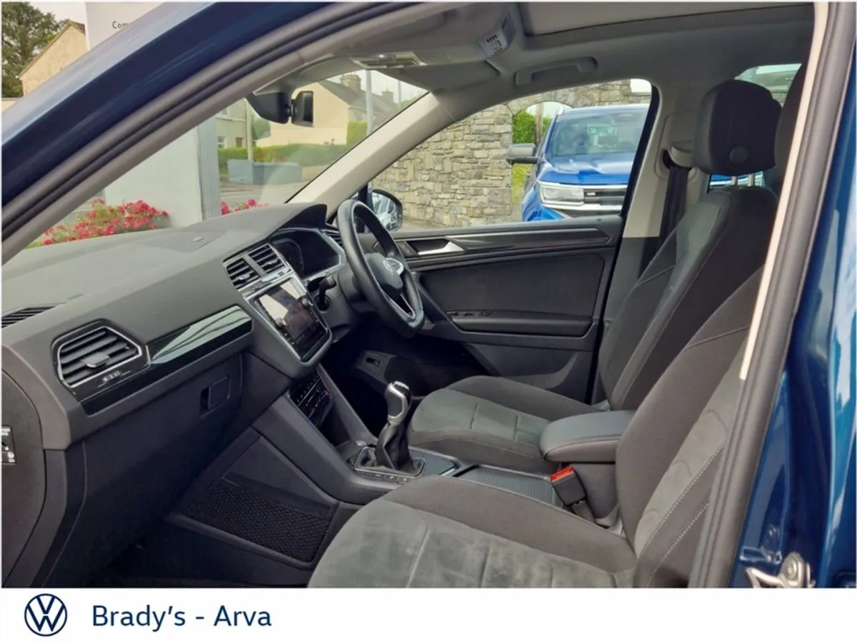 Volkswagen Tiguan Elegance 2.0 TDI 150BHP M6F 5DR - Image 4