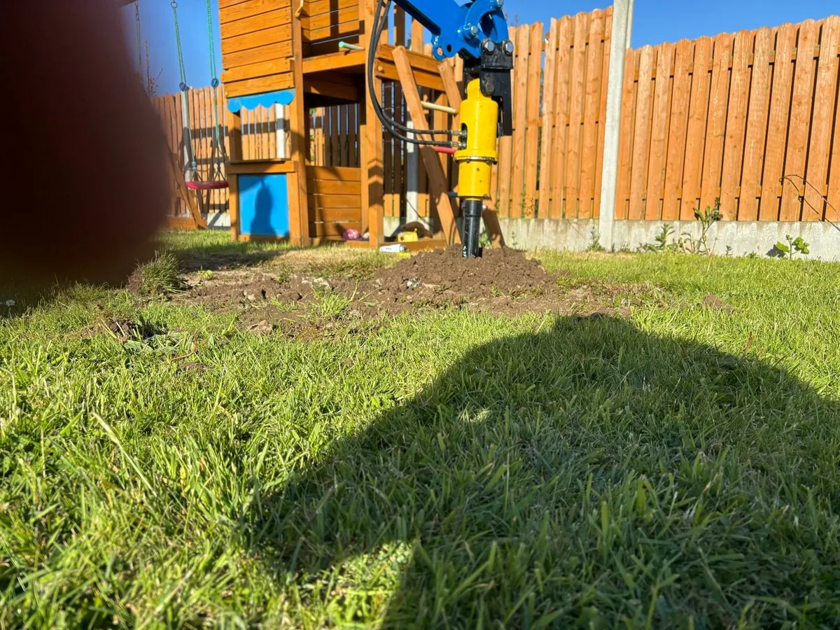Auger attachment to suit 1 - 2 Ton Machine - Image 3