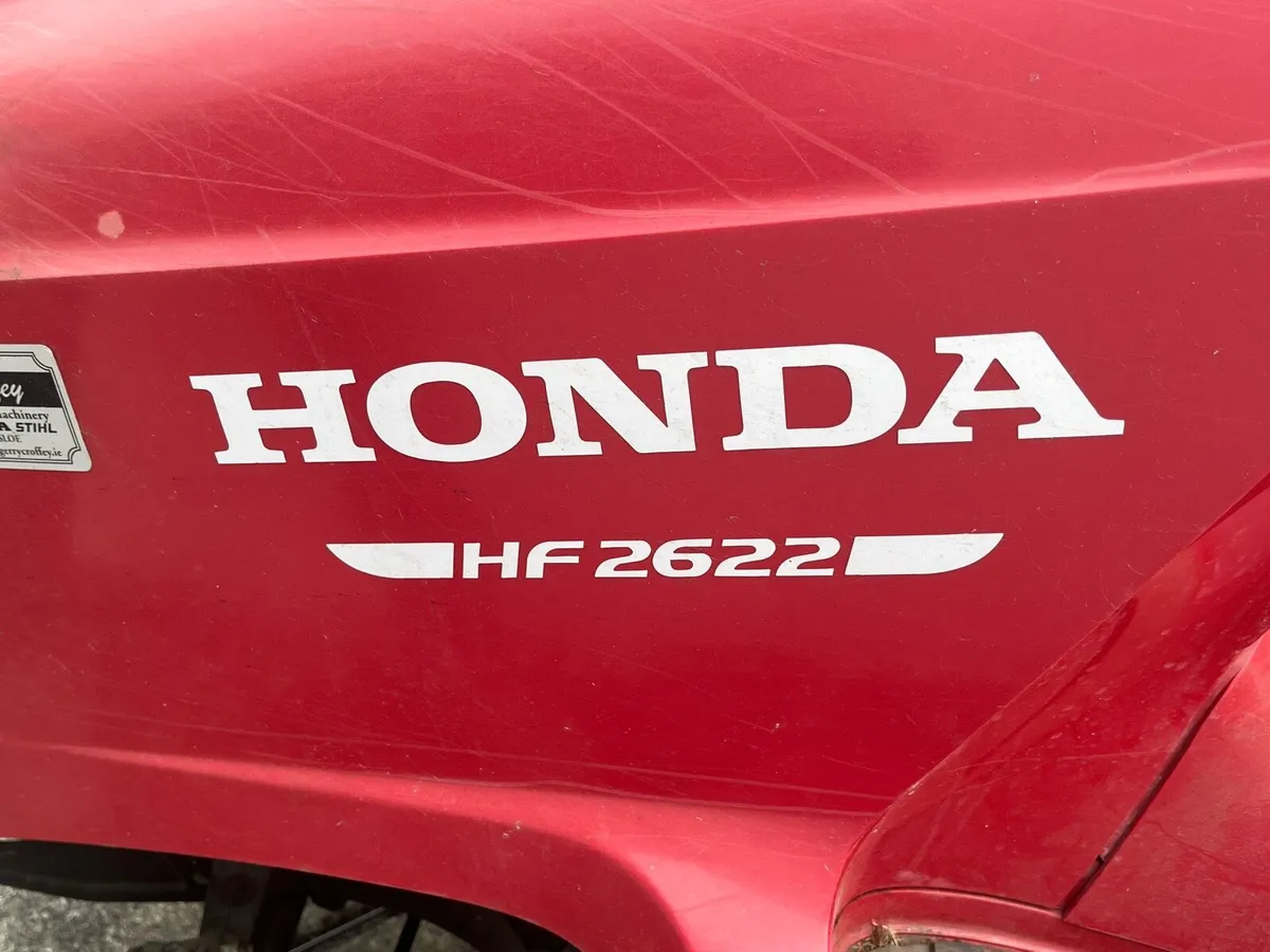 Ride-on Honda lawnmower - Image 4