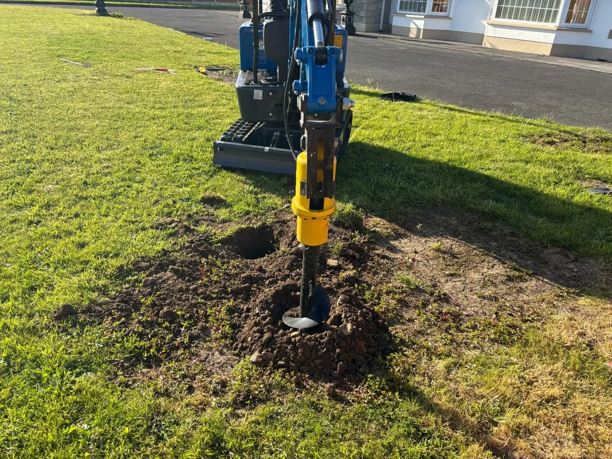 Auger attachment to suit 1 - 2 Ton Machine - Image 1