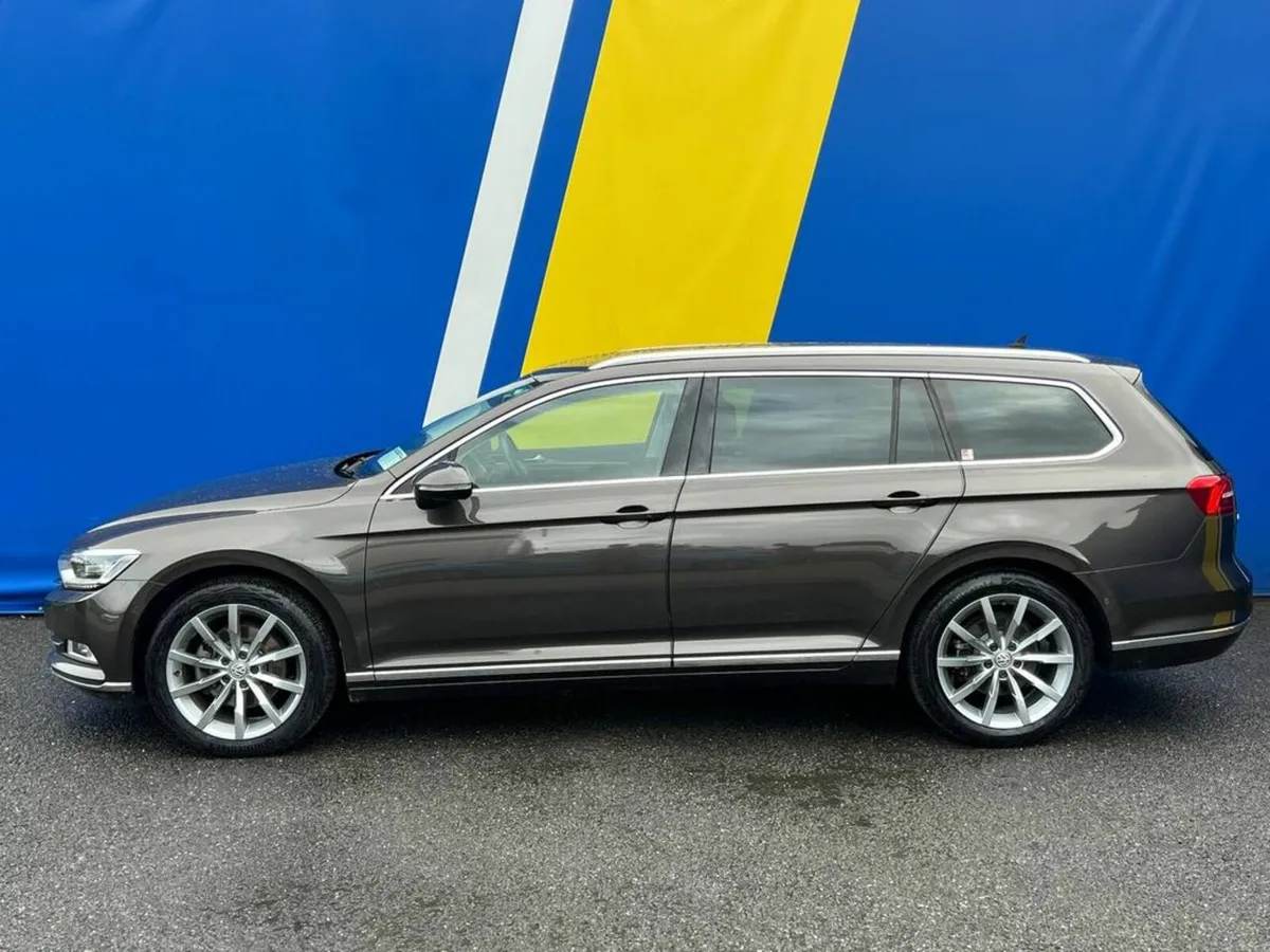 Volkswagen Passat VARIANT HIGHLINE 2.0 TDI AUTO // - Image 3